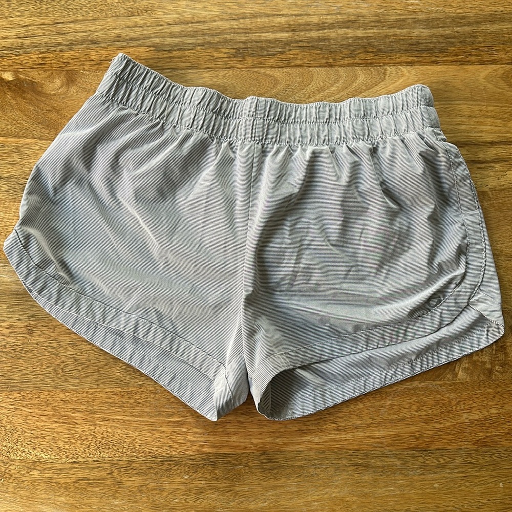 Gap Fit - running shorts, white/gray pinstripe, size medium